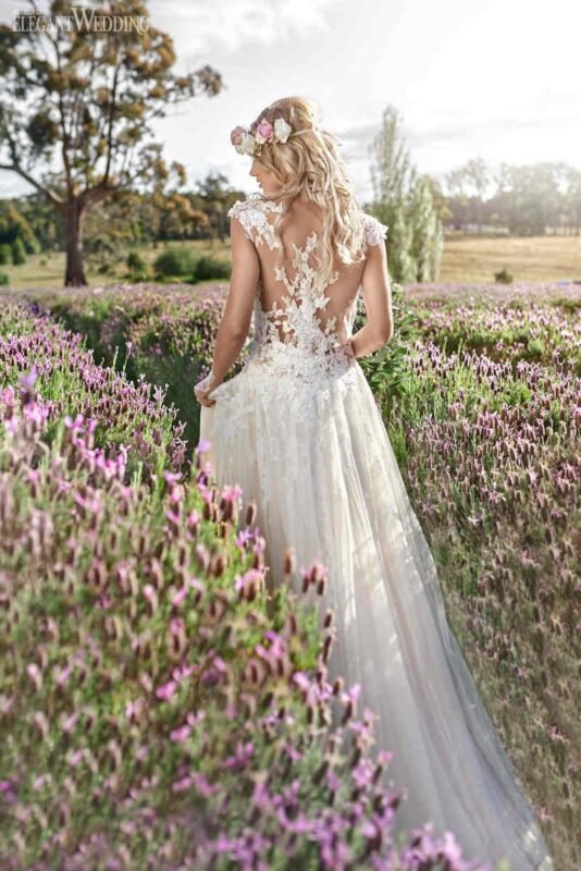 WEDDING DRESS INPIRATION COLOUR
